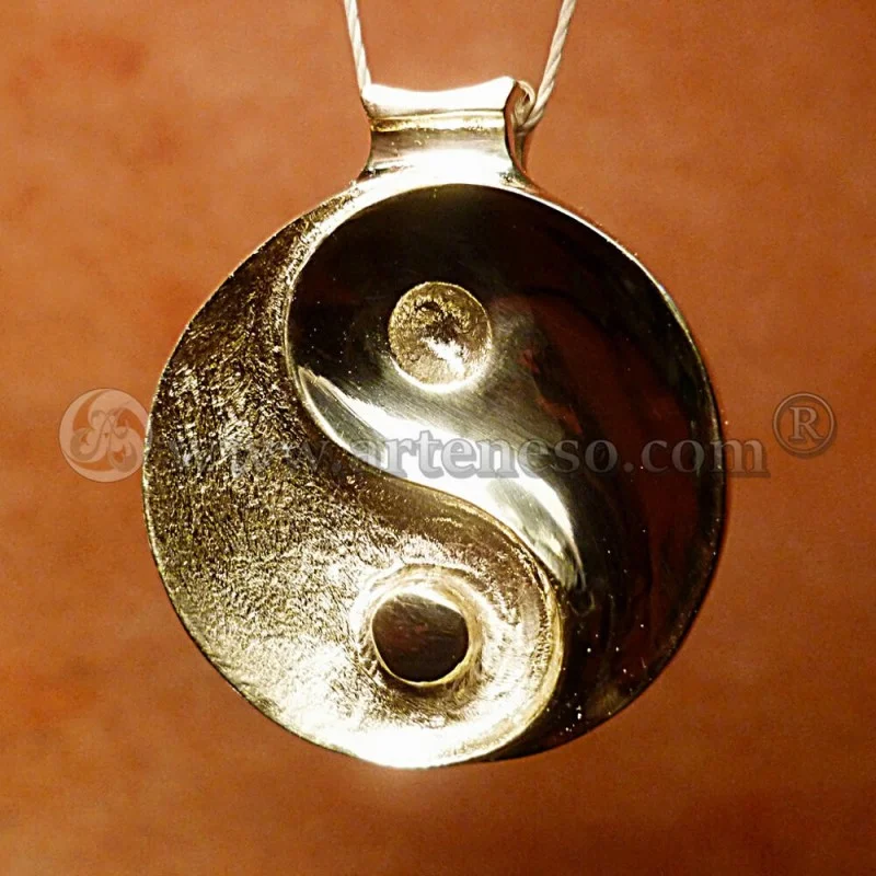 yin-yang-pendentif-bijoux-equilibre-harmonie