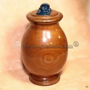 Vase en bois orné de Khépra