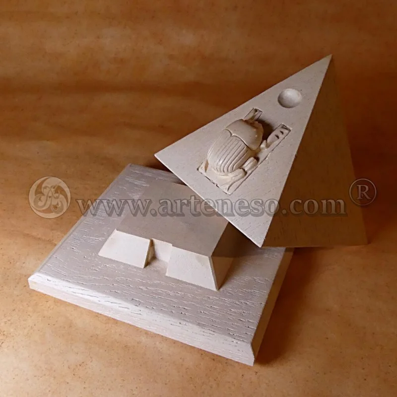 scarabee-egyptien-khepra-ra-bonheur-pyramidion